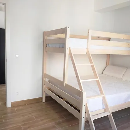 Moderno En Centro, Cerca De La Playa Y El Castillo Papa Luna